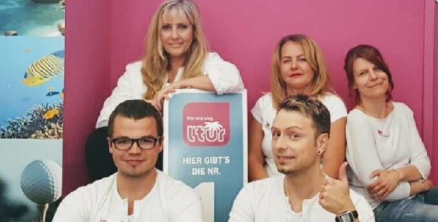 Öffnungszeiten/Team Image