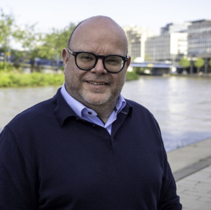 Bürgerreferent Steffen Meyer am Saarufer Bürgerreferent Steffen Meyer am Saarufer